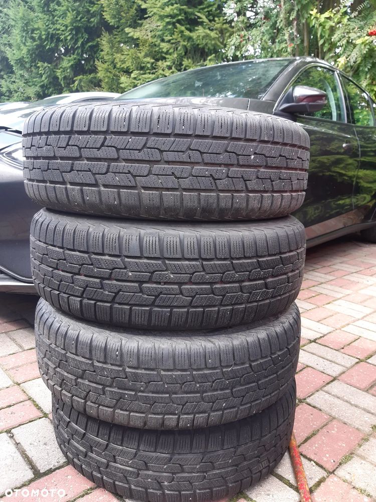 Toyota Yaris 1.33 Sol - 8