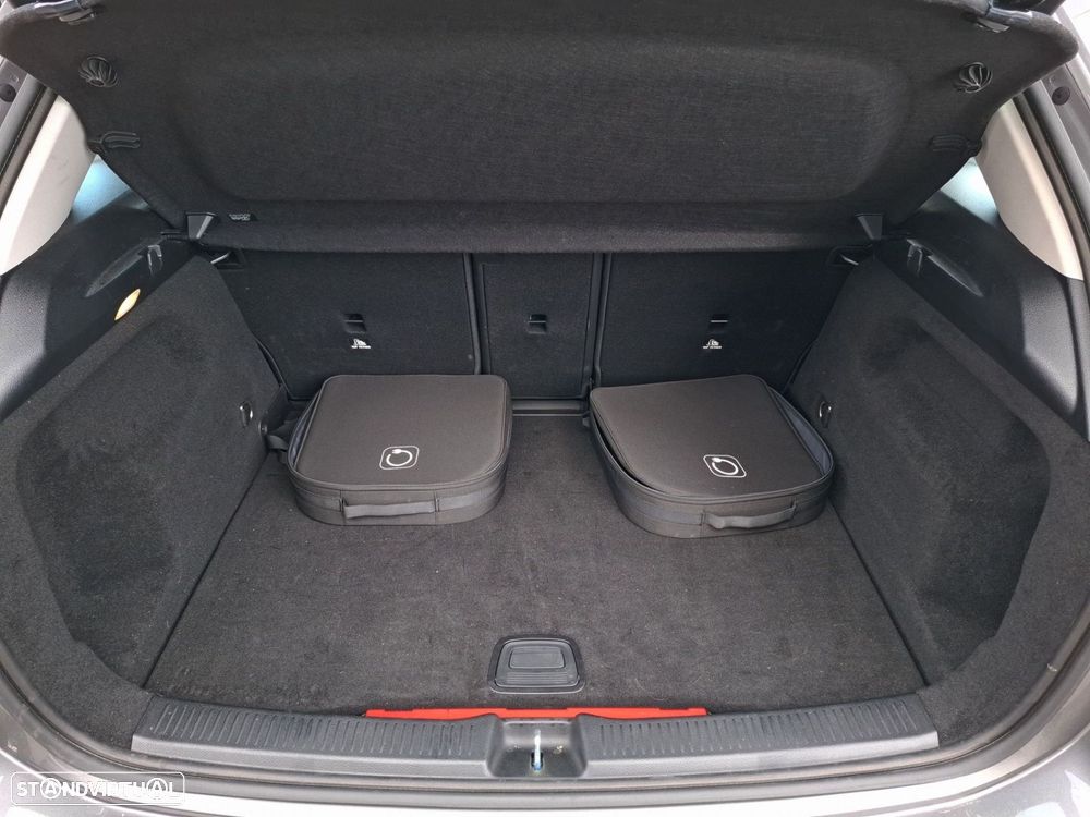 Mercedes-Benz B 250 e - 28