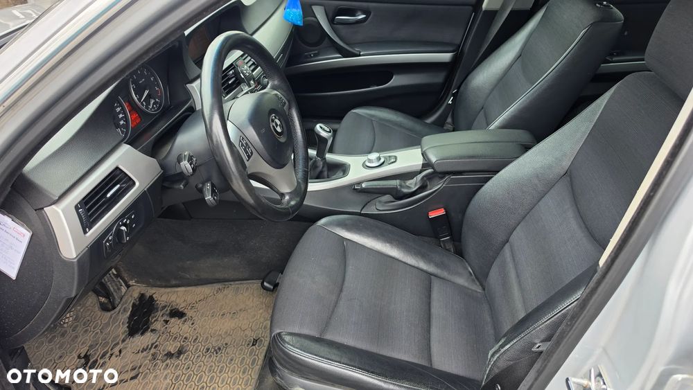 BMW Seria 3 325i - 15