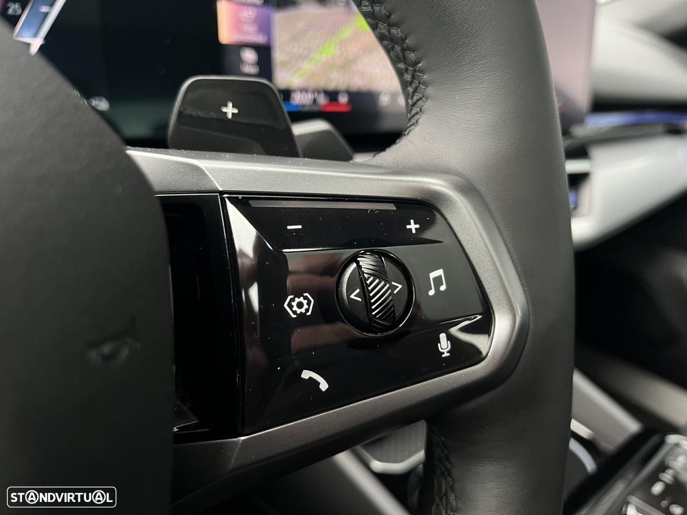 BMW 530 e Pack Desportivo M Pro - 11