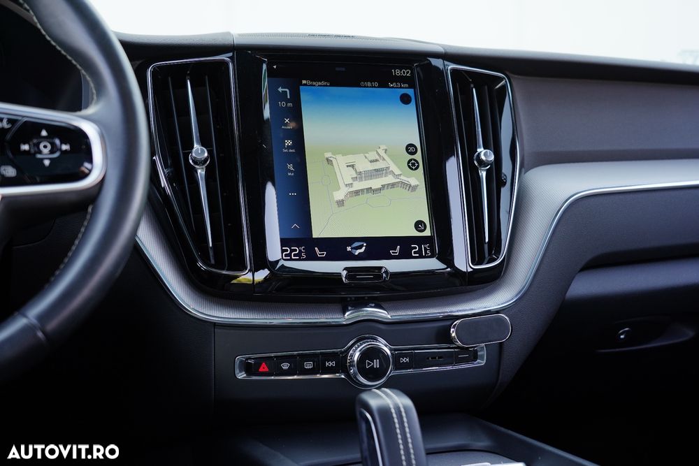 Volvo XC 60 Recharge T8 Twin Engine eAWD R-Design - 23