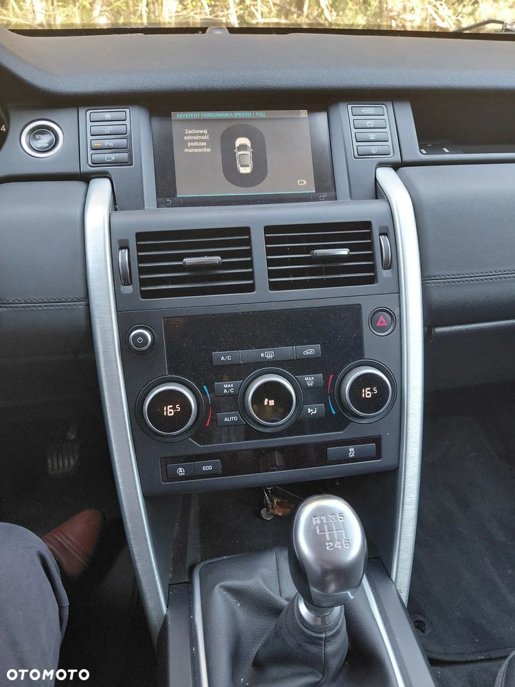 Land Rover Discovery Sport - 8