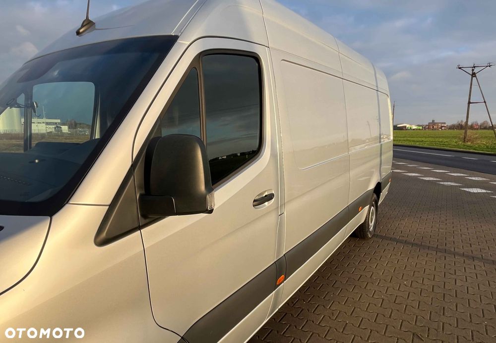Mercedes-Benz Sprinter - 4
