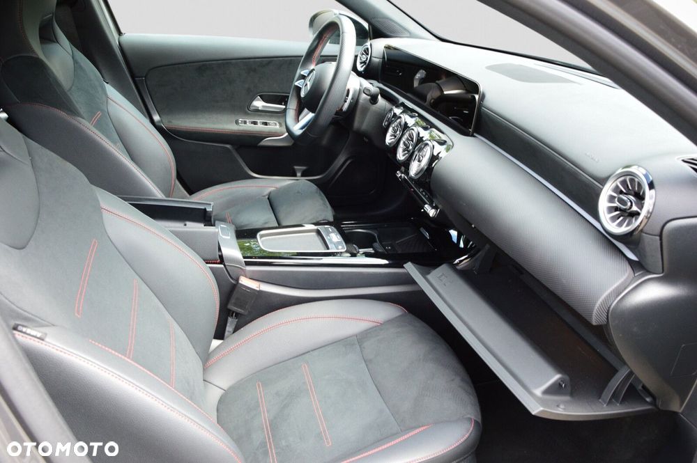 Mercedes-Benz Klasa A 200 AMG Line 7G-DCT - 24