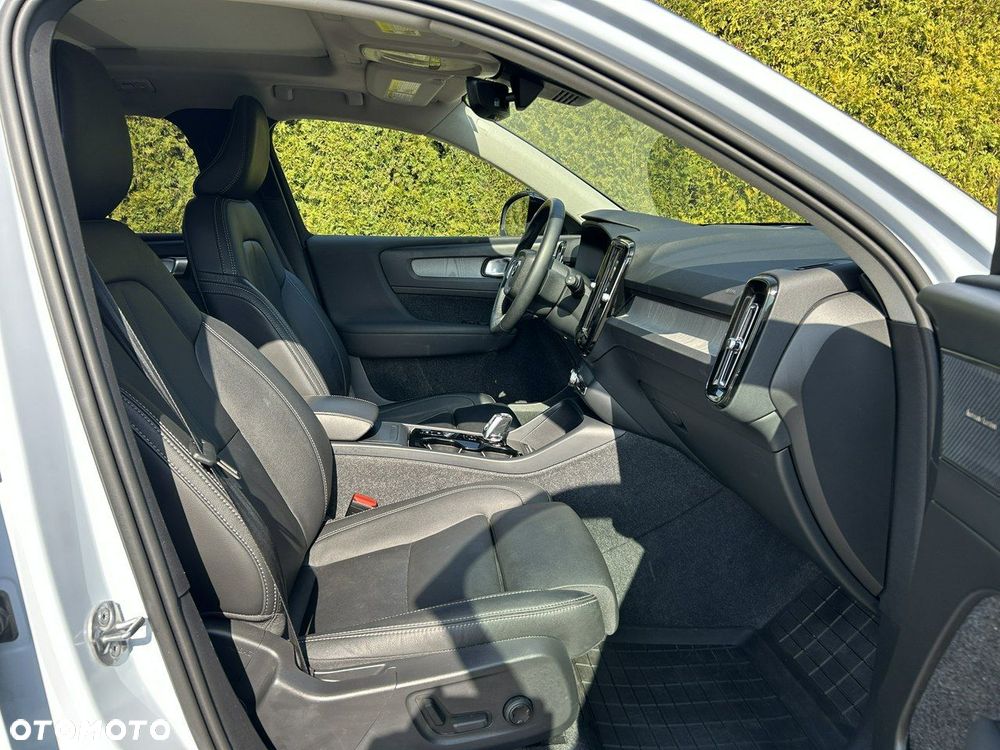 Volvo XC 40 B5 B AWD Geartronic RDesign - 8