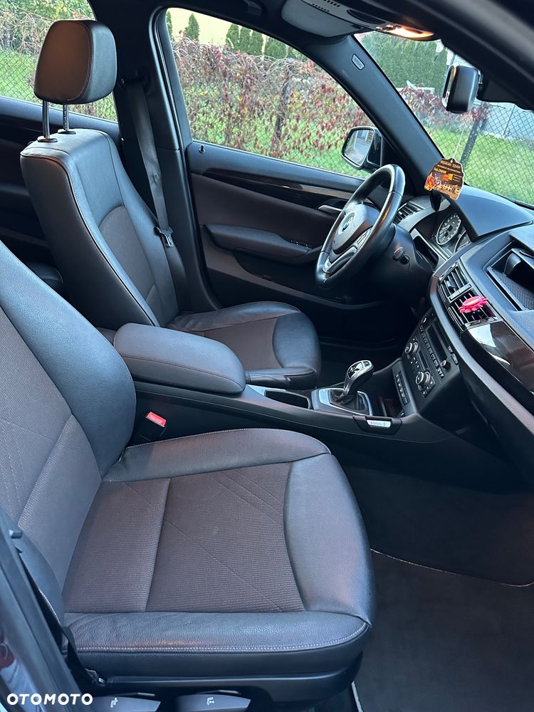 BMW X1 xDrive18d - 15