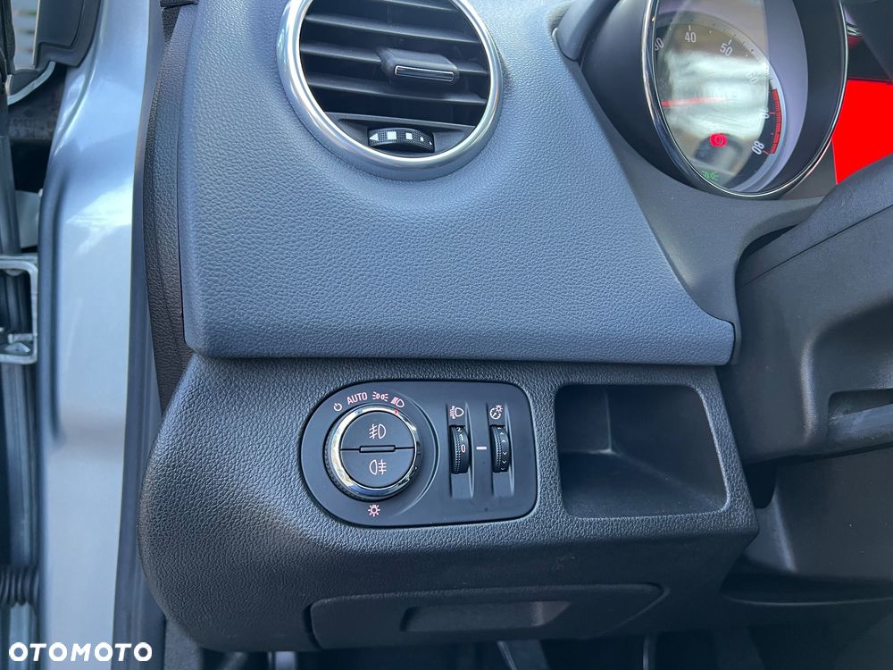 Opel Meriva 1.4 T Cosmo S&S - 22