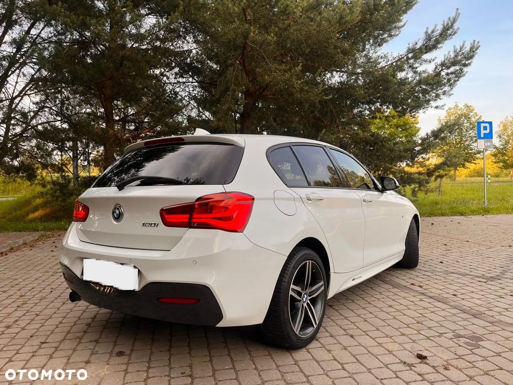 BMW Seria 1 120i M Sport - 5