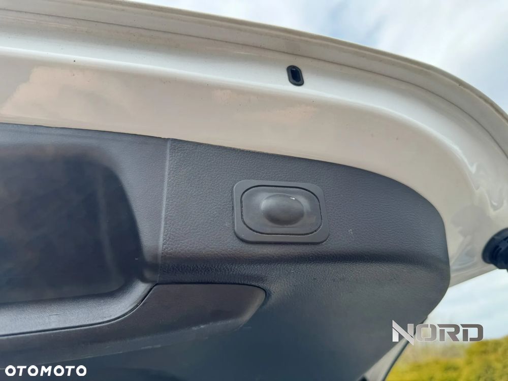 Ford Focus 1.5 EcoBlue Start-Stopp-System ST-LINE - 21