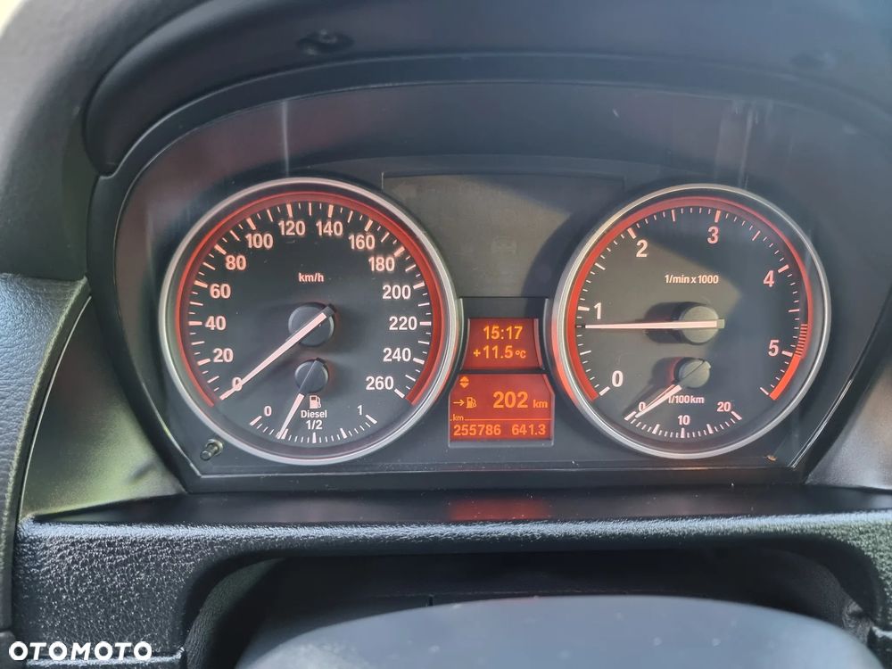 BMW X1 xDrive18d - 23