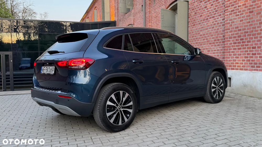 Mercedes-Benz GLA 200 Business Edition - 8