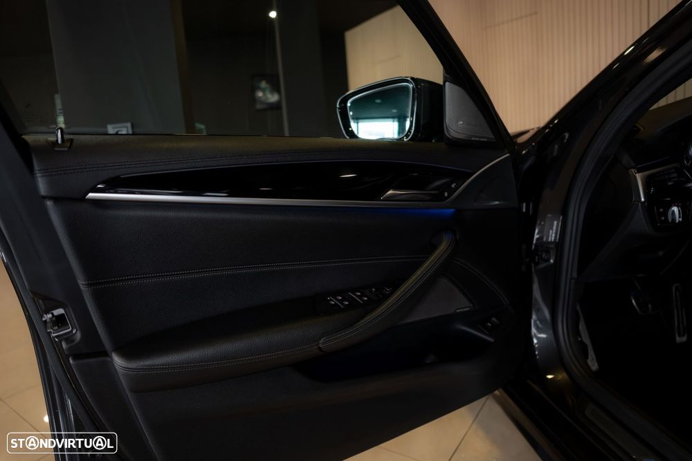 BMW 520 d Pack M Auto - 27