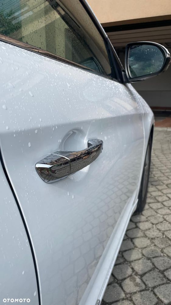 Hyundai Elantra 1.6 Comfort - 19