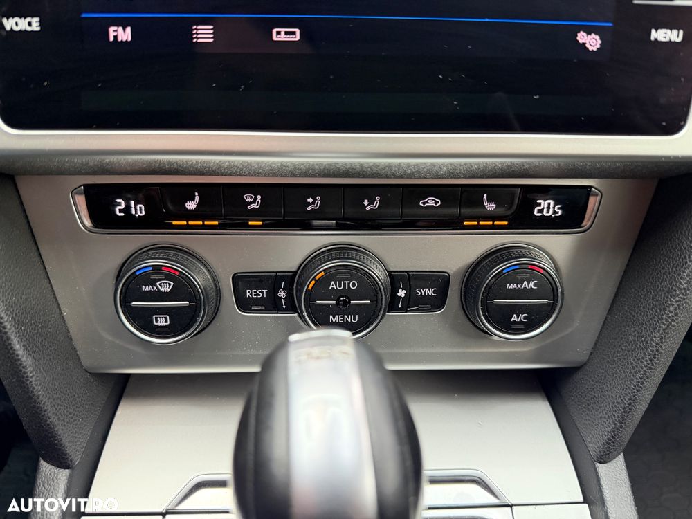 Volkswagen Passat 2.0 TDI DSG Highline - 18