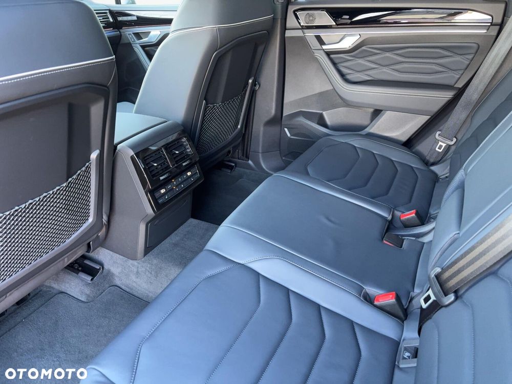 Volkswagen Touareg - 15