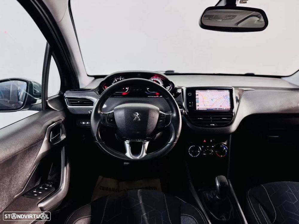 Peugeot 2008 1.6 BlueHDi Style - 27
