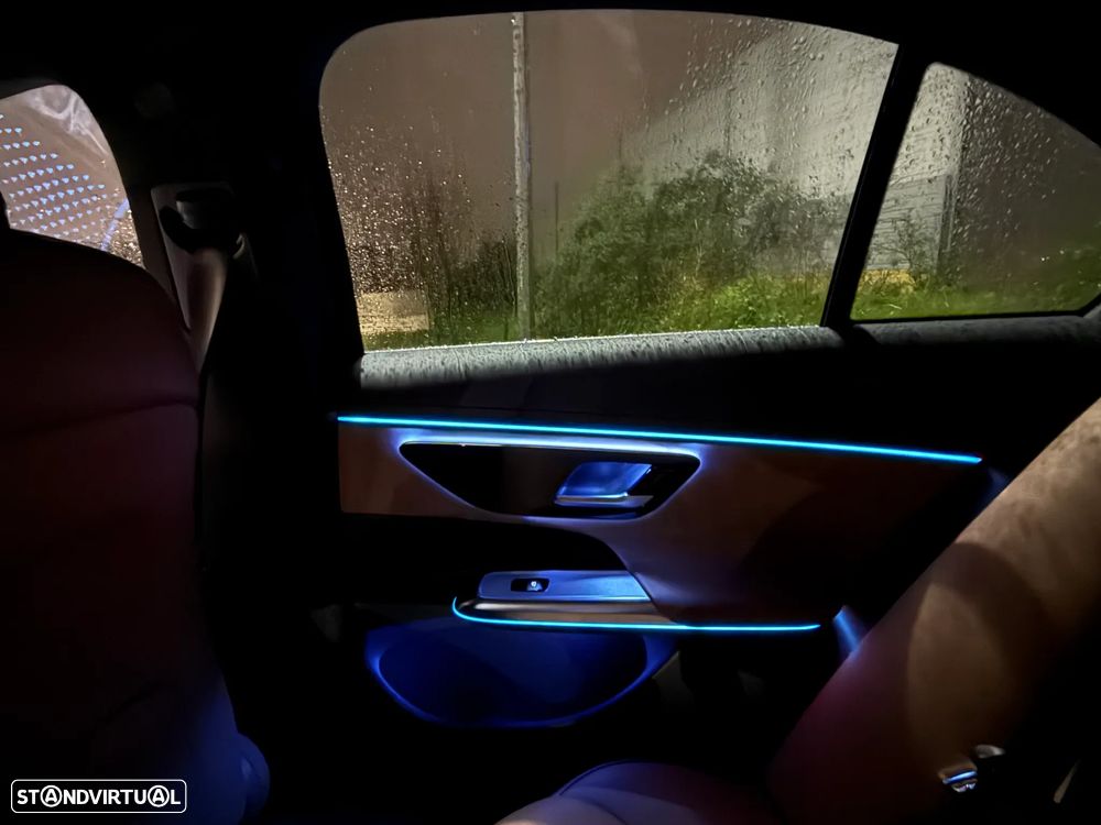 Mercedes-Benz E 300 Standard - 53