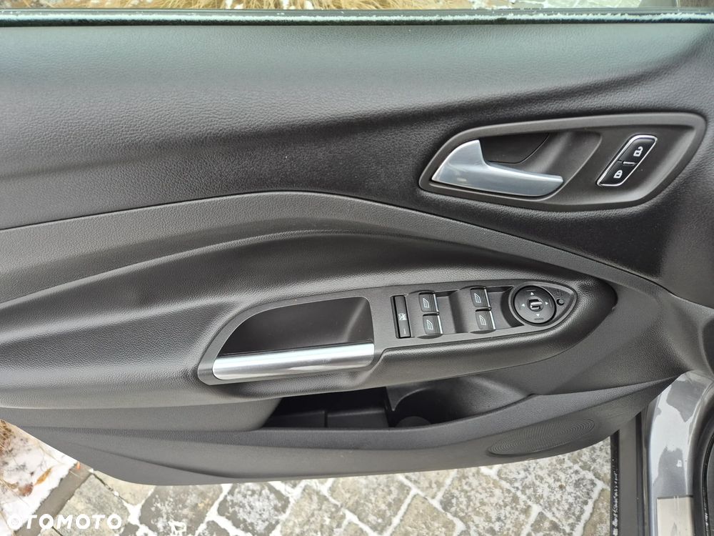 Ford Kuga 2.0 TDCi 4x4 Titanium - 14