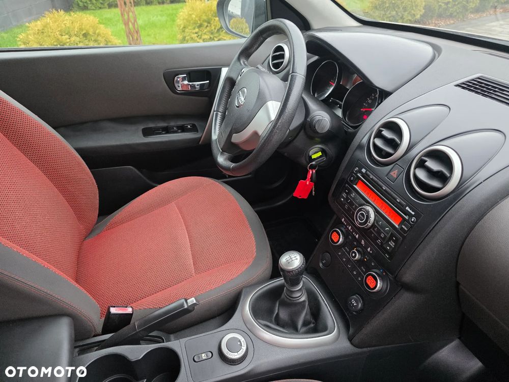 Nissan Qashqai 2.0 4x4 visia - 11