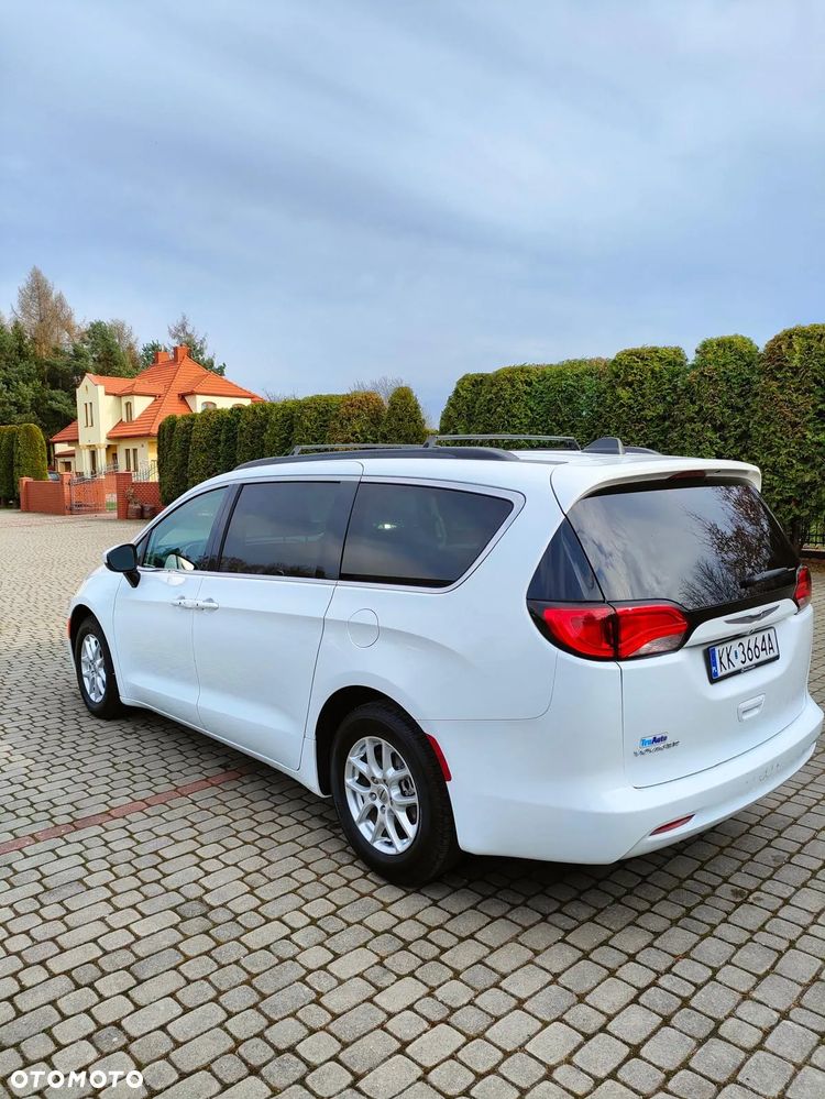 Chrysler Pacifica - 3