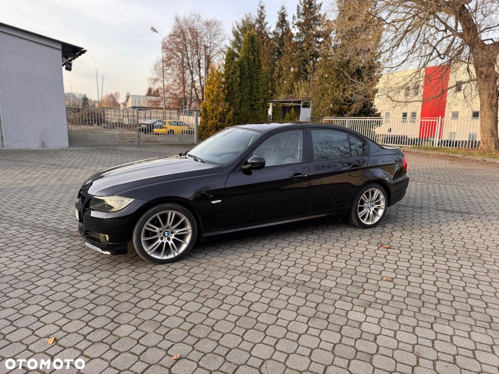 BMW Seria 3 318i - 11