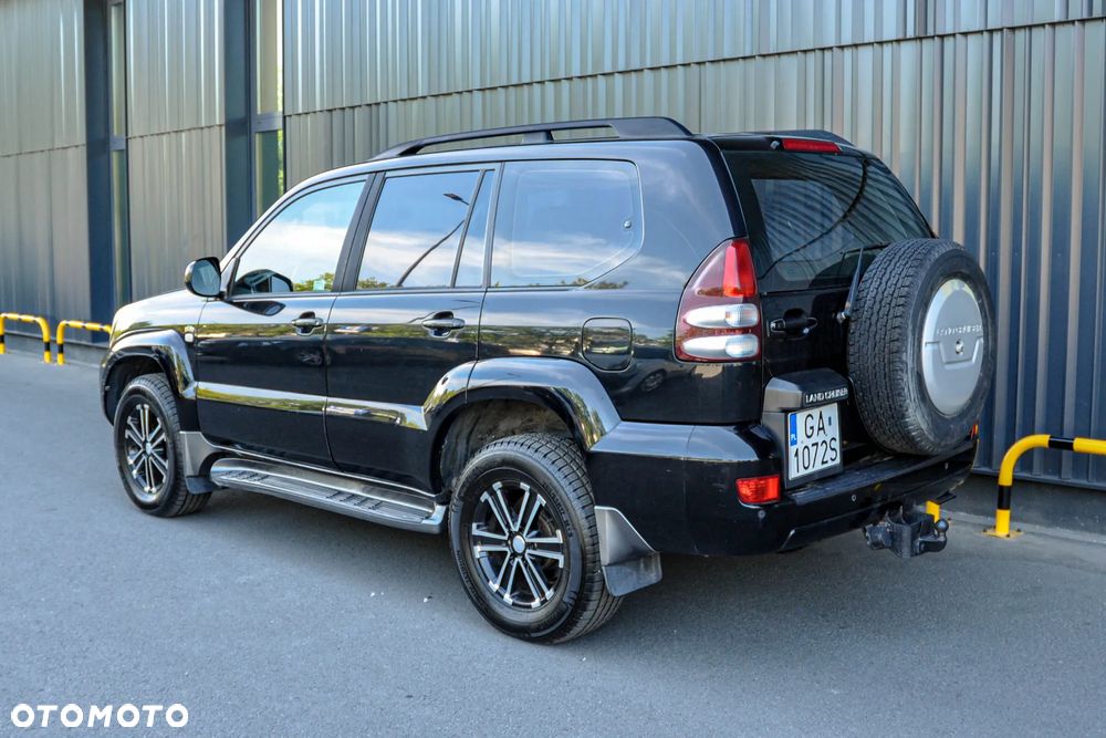 Toyota Land Cruiser - 3