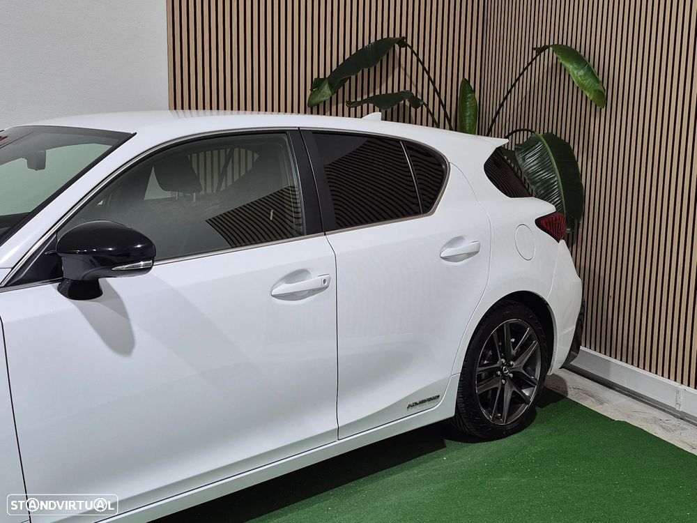 Lexus CT 200h F Sport+ - 4