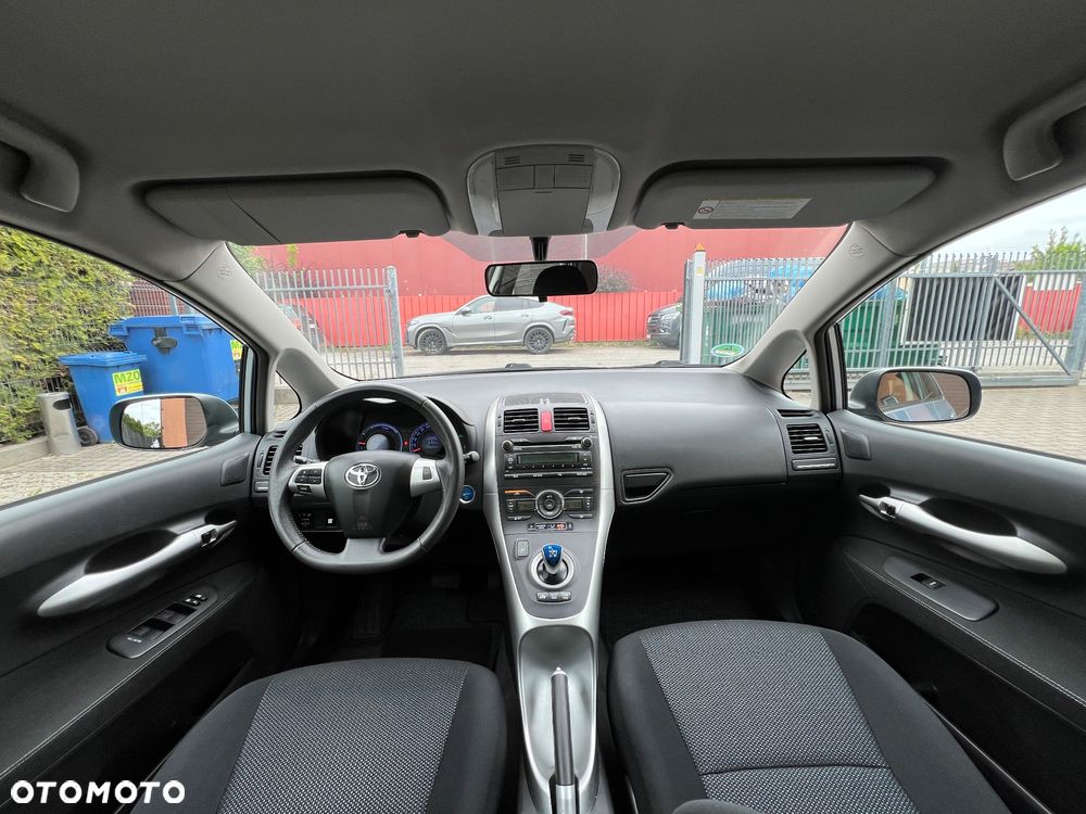 Toyota Auris 1.8 HSD Luna - 26