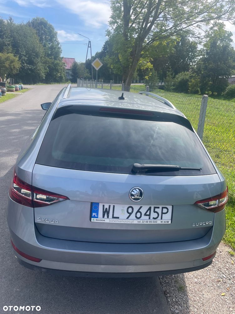 Skoda Superb 2.0 TDI Ambition DSG - 2