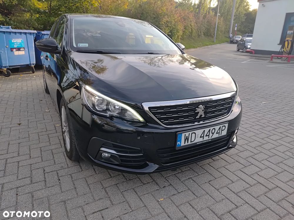 Peugeot 308 - 1