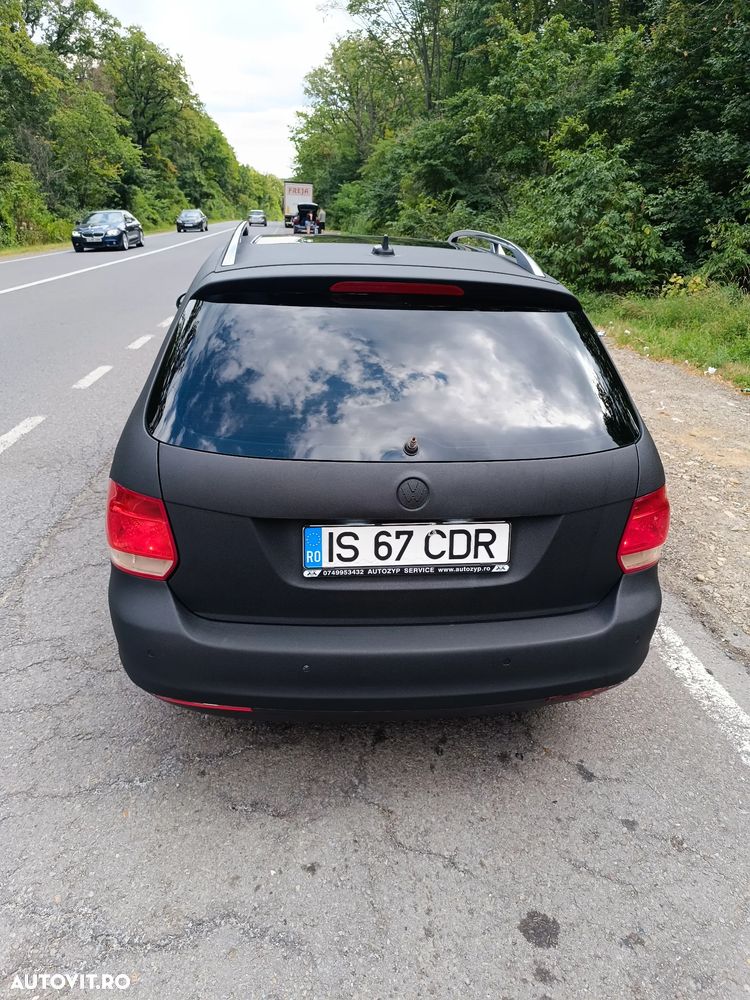 Volkswagen Golf - 6