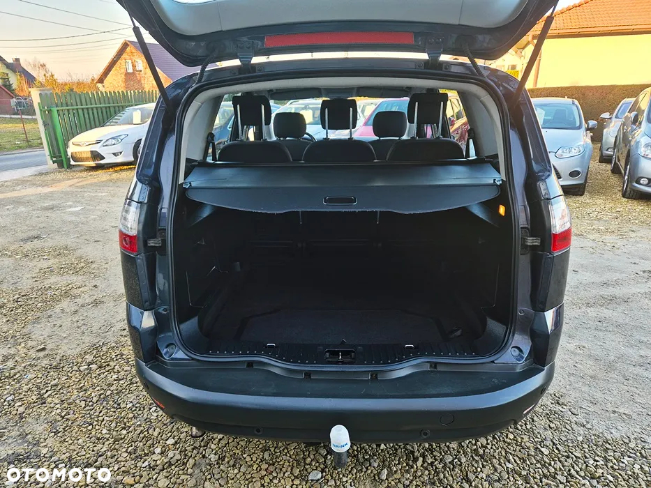 Ford S-Max 2.0 FF Titanium - 34