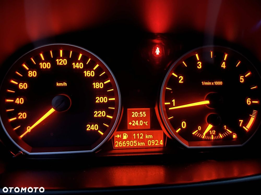 BMW Seria 1 - 21