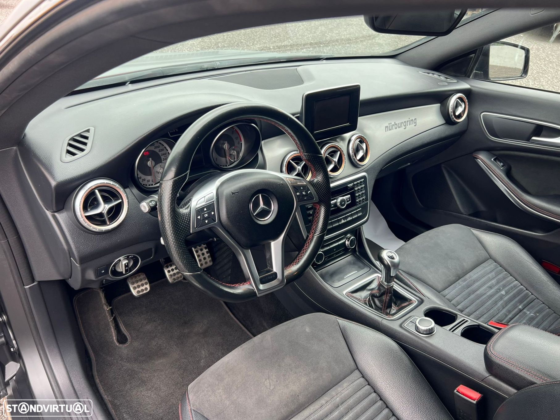 Mercedes-Benz CLA 180 d Shooting Brake AMG Line - 7