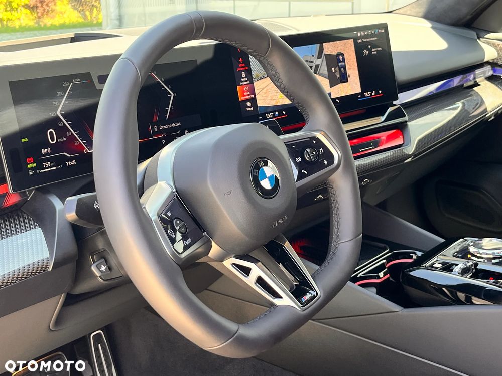 BMW Seria 5 540d xDrive mHEV - 20