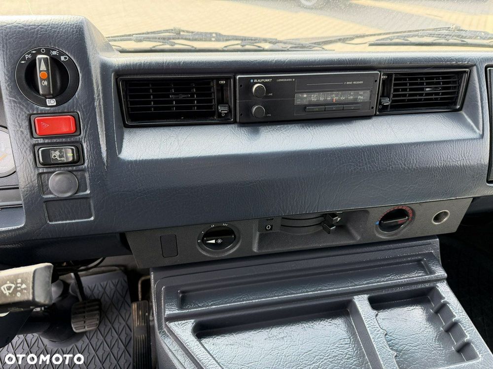 Mercedes-Benz MB 100 - 25