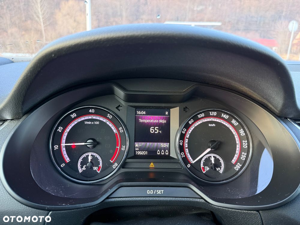 Skoda Octavia 2.0 TSI RS Challenge 245 DSG - 13