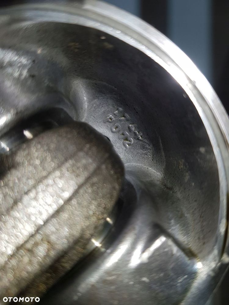 tłok + korbowód 81l12 volvo s60 v60 xc60 v40 2.0 d3 d5204t d5204t3 - 12