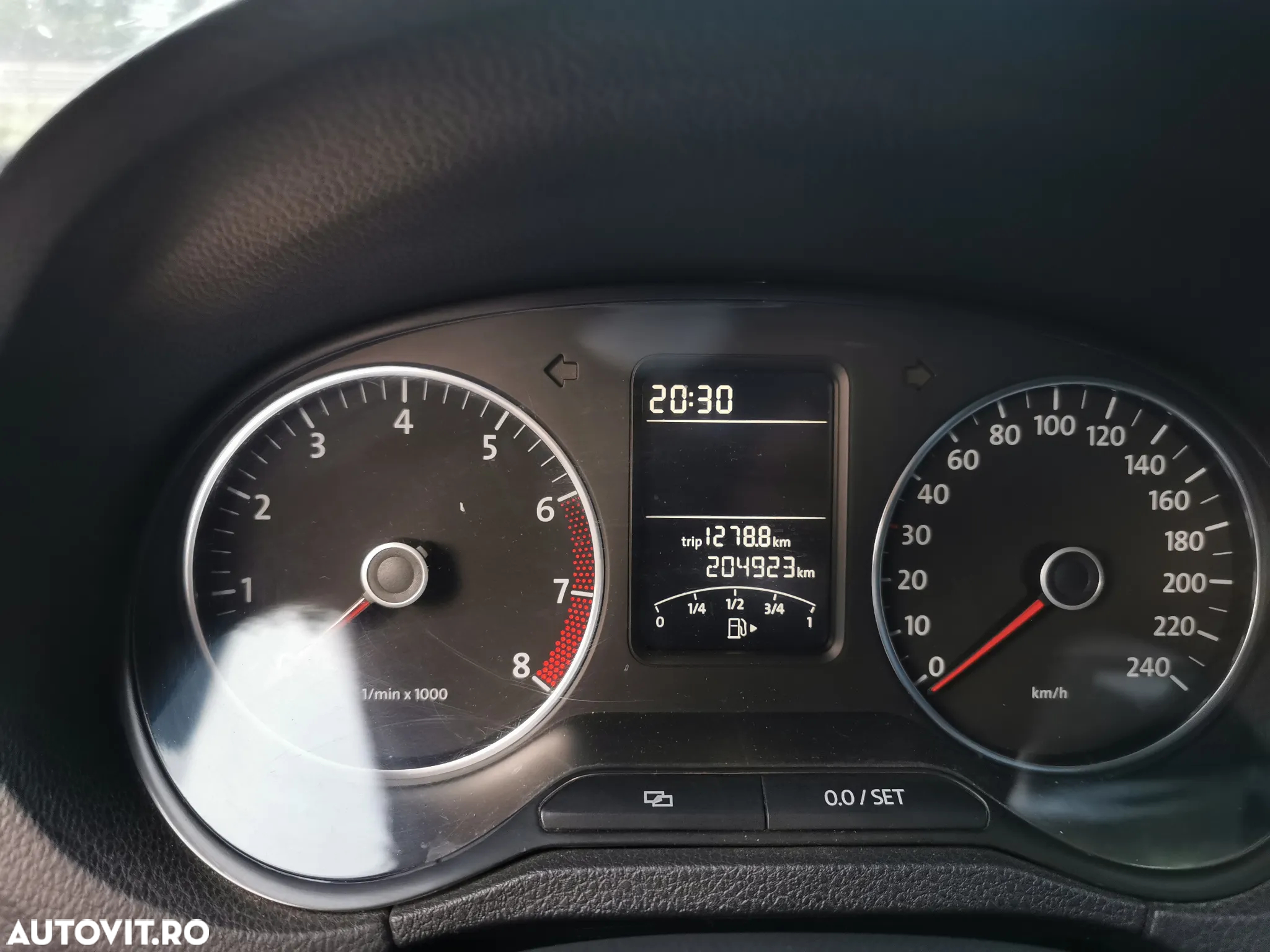 Volkswagen Polo - 12