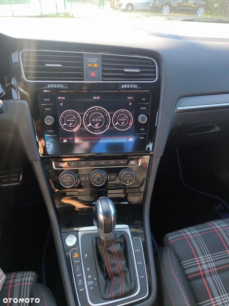 Volkswagen Golf GTI (BlueMotion Technology) DSG Performance - 13