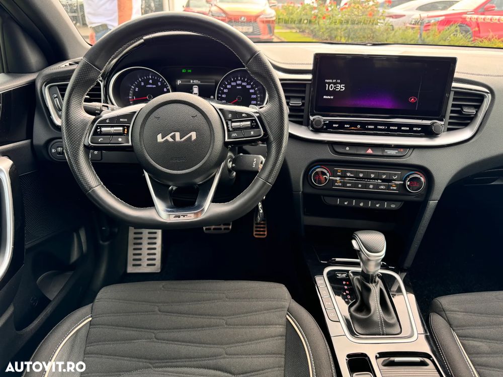 Kia Ceed 1.5 T-GDI 7DCT MHEV GT Line - 14