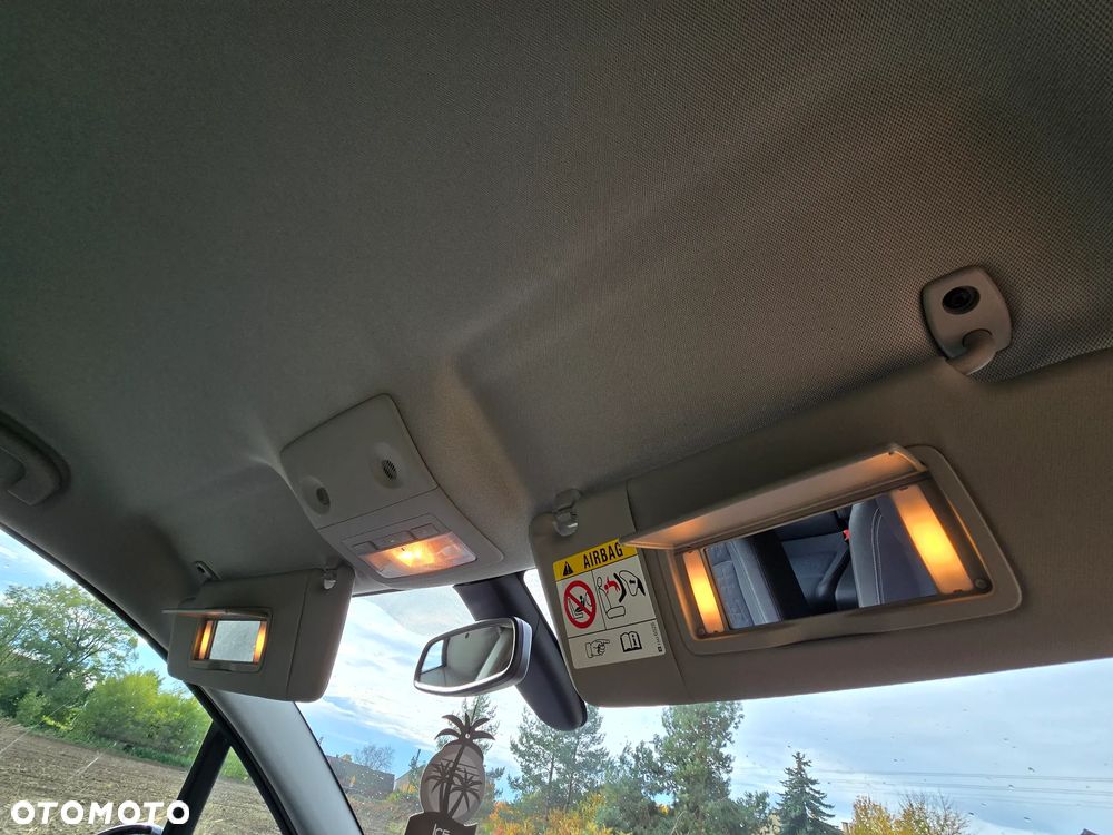 Opel Meriva 1.4 T Cosmo S&S - 27