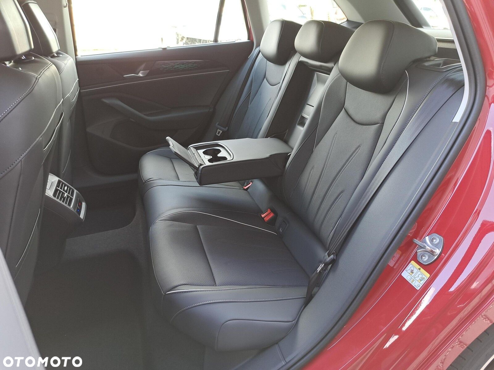 Volkswagen Passat 1.5 TSI EVO Elegance DSG - 16
