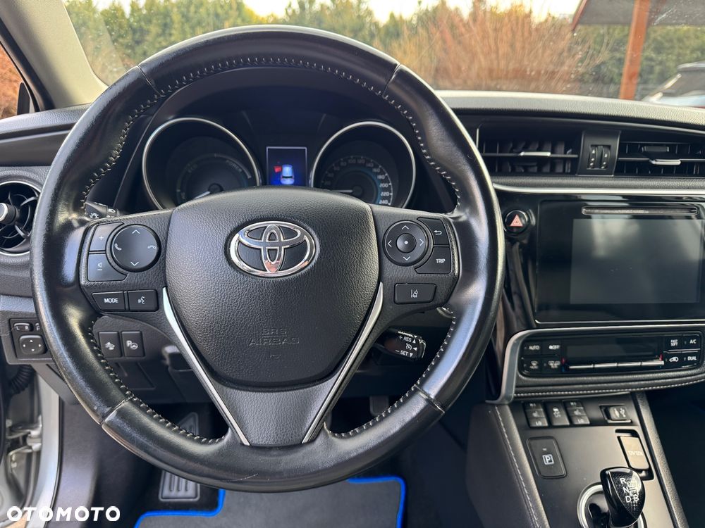 Toyota Auris - 21