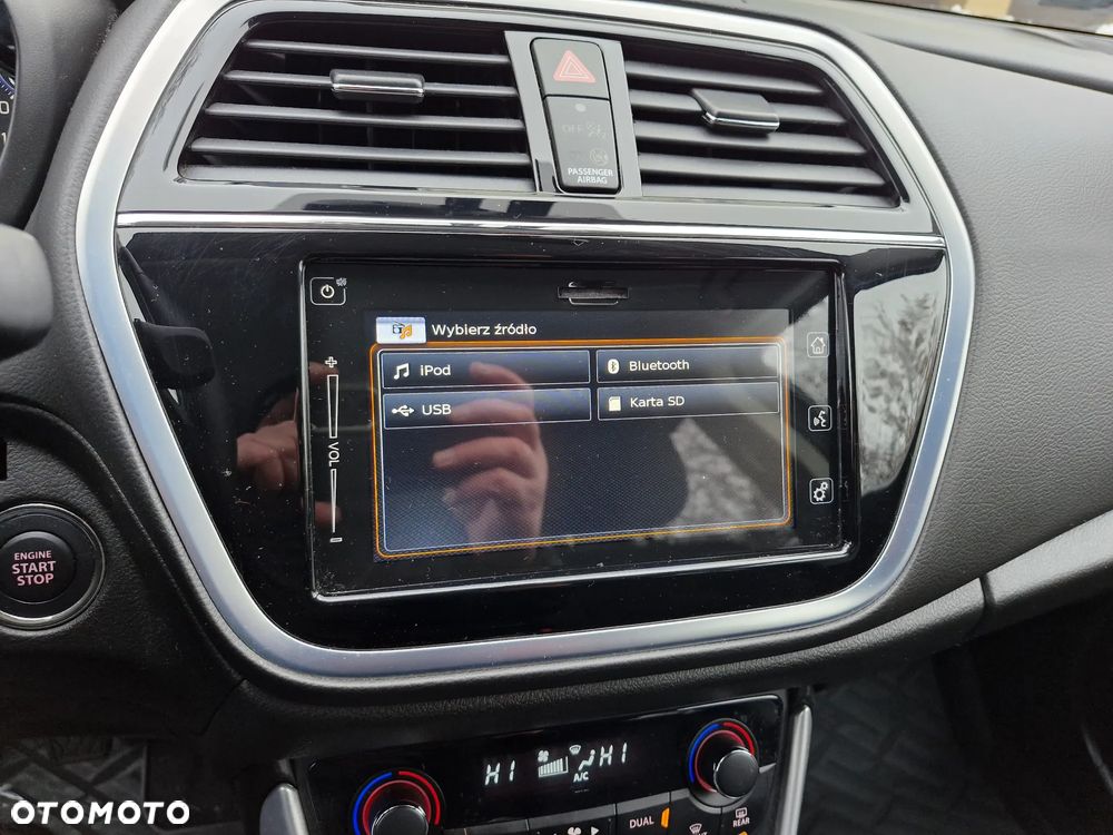 Suzuki SX4 S-Cross 1.0 T Premium - 22