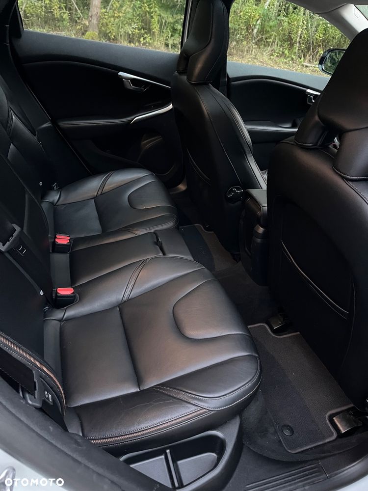 Volvo V40 D2 Summum - 14