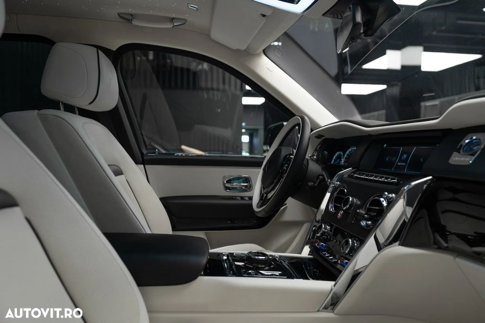 Rolls-Royce Cullinan Standard - 10