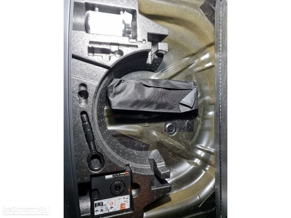 VW T-Roc 1.0 TSI Urban - 16