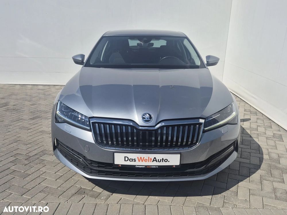 Skoda Superb 2.0 TDI DSG Ambition - 8