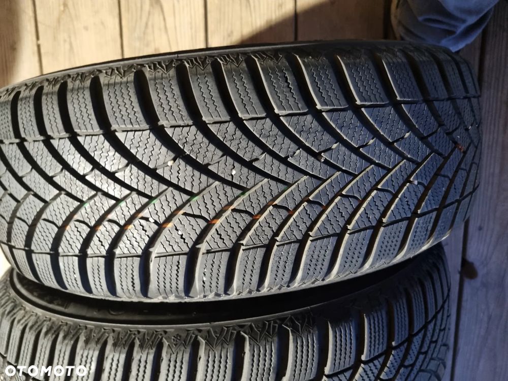 Opony Semperit Speed-Grip 5 205/55R16 91H 2021r.4x8mm super stan - 2